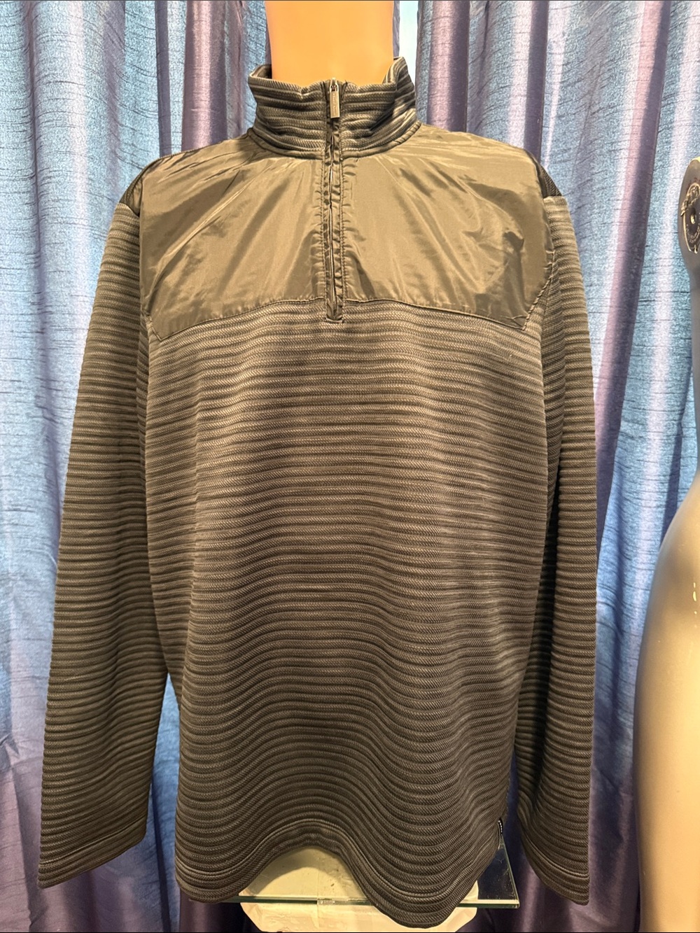 Perry Ellis Performance Motion Nylon Quarter Zip Sweater